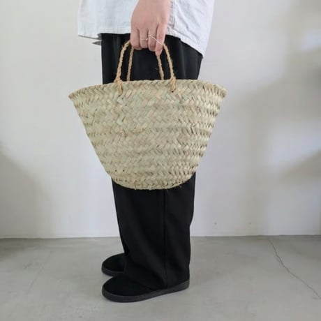 椰子の葉のカゴバッグ