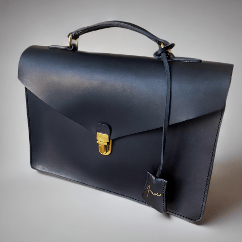 23AW美品　13.2万　レリアン　ホワイトレーベル　9号 23AW レターバッグ | Teddy Maison™️