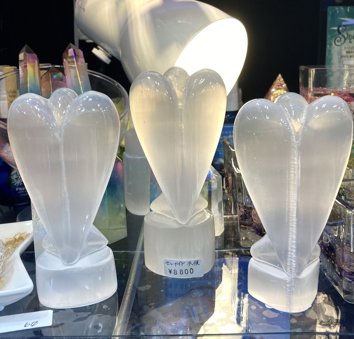 月の石」セレナイトの聖なる天使 | Angel Stone