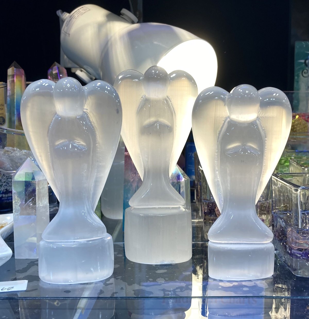 月の石」セレナイトの聖なる天使 | Angel Stone