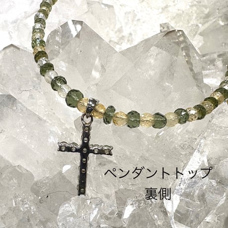【銀河のプリンセス】モルダバイト クロスネックレス
