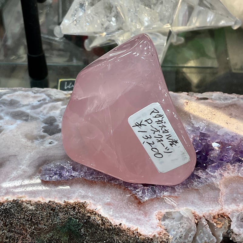 高波動】マダガスカル産 ローズクォーツ フリーフォームB 99g