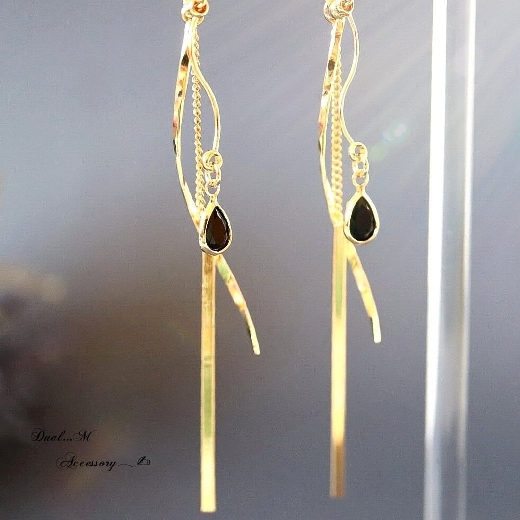 Dual...M Accessory】 上品に揺れる大人ピアス | SAKAEYA TOKY 