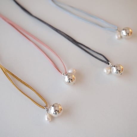 bola colorcode pearl necklace