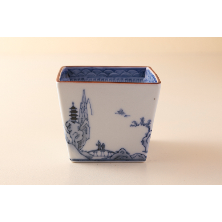 川上真子 九谷焼 角小鉢 山水図 | HemingArts