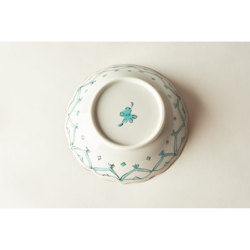 永井麻美子 九谷焼 百花手風 輪花浅鉢 | HemingArts