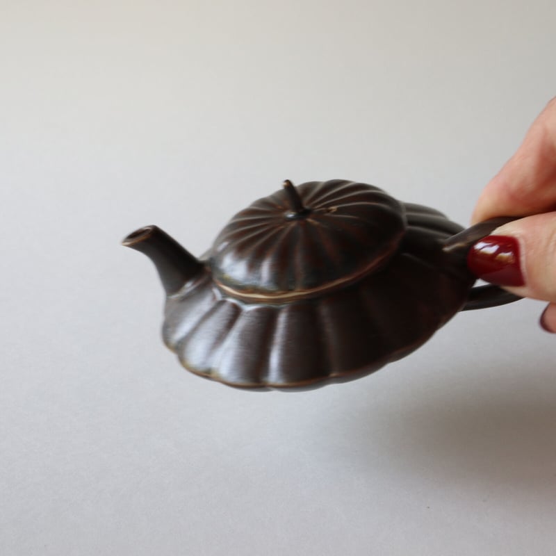 宮腰徳二 九谷焼 水滴 黒 B | HemingArts