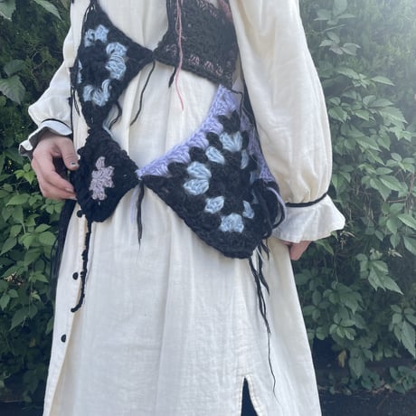 Motif knit vest