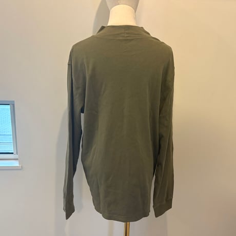 kuma no turtleneck khaki