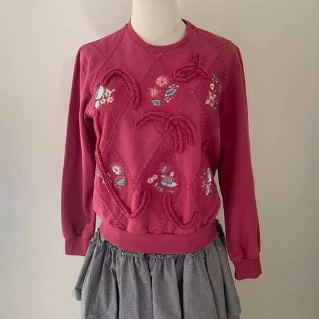 花刺繍トレーナー