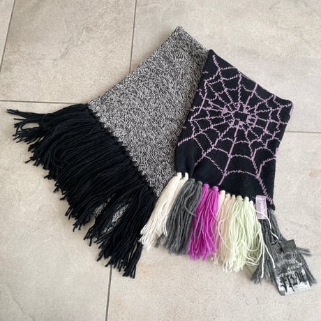 Spider scarf