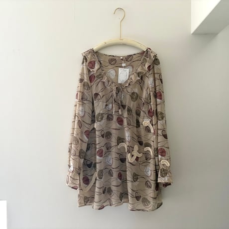 printed knit /blouse  葉っぱ柄