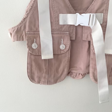 look-forward vest