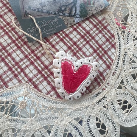 Clay pin/heart