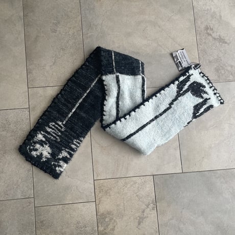 Big shadow scarf
