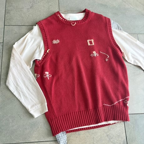 drawing knit vest