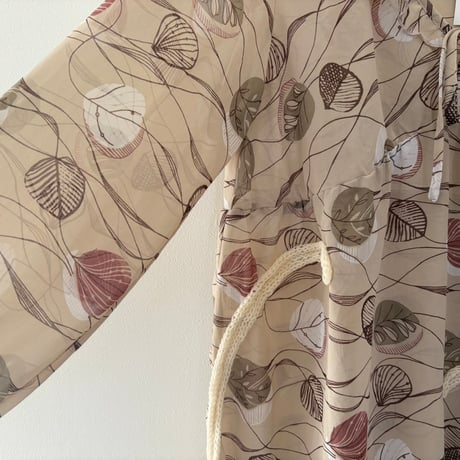 printed knit /blouse  葉っぱ柄