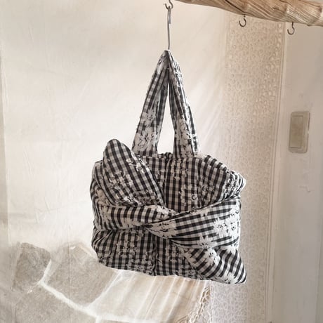 Ribbon hand bag