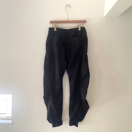 Reebok deformed sweat pants/black