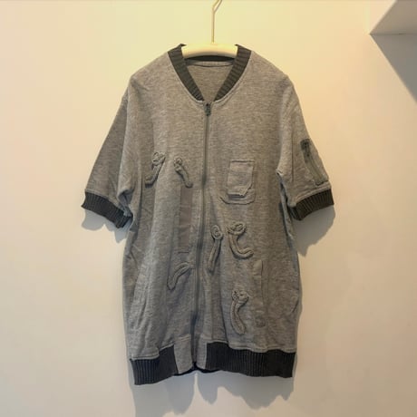 printed knit／zip-up tops