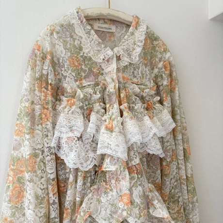 lace shirt