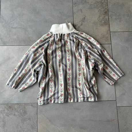 手縫いのTシャツ
