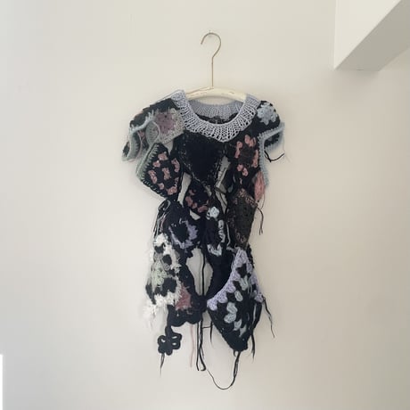 Motif knit vest