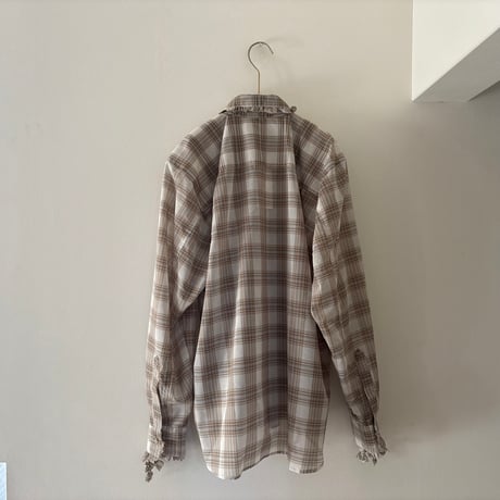 slopy frill blouse