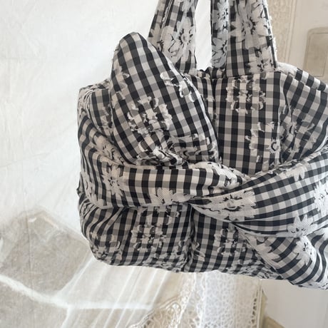 Ribbon hand bag