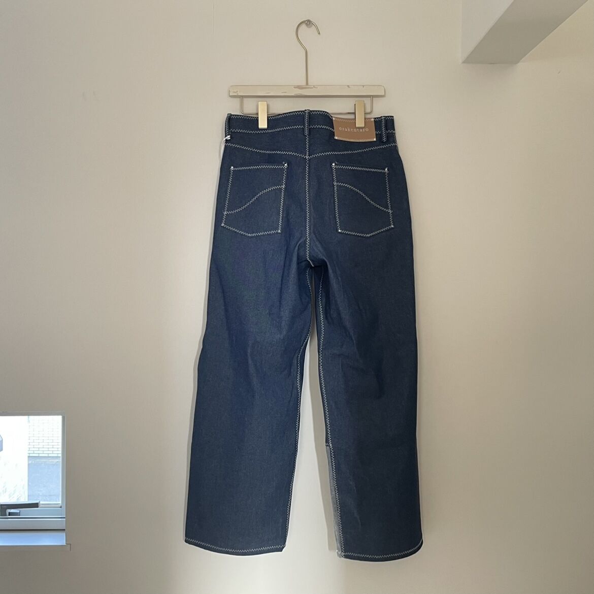 ジグザグステッチのデニムパンツ ブルー×ホワイト（サイズ3