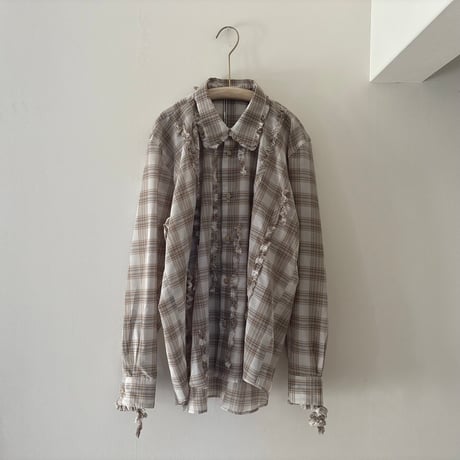 slopy frill blouse