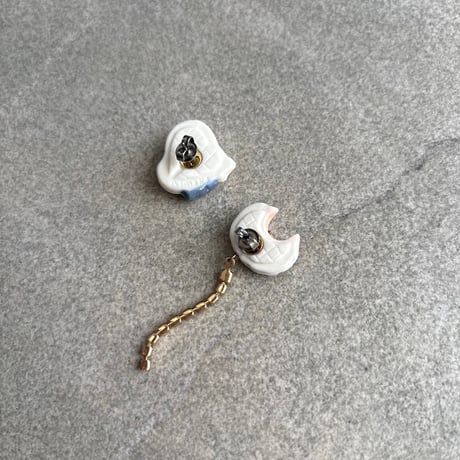 まどろみネコ　ピアス