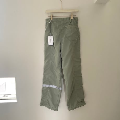 green pants reflector