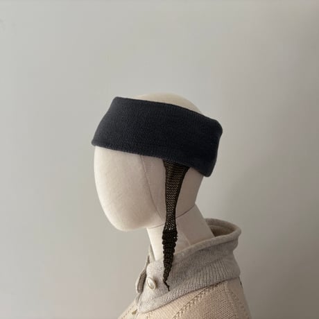 met hair band/charcorl