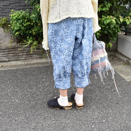 Flower denim trousers