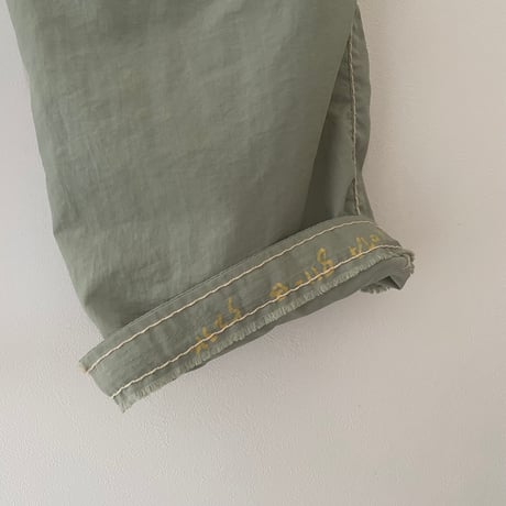 green pants reflector