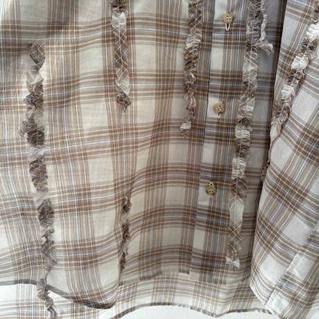 slopy frill blouse