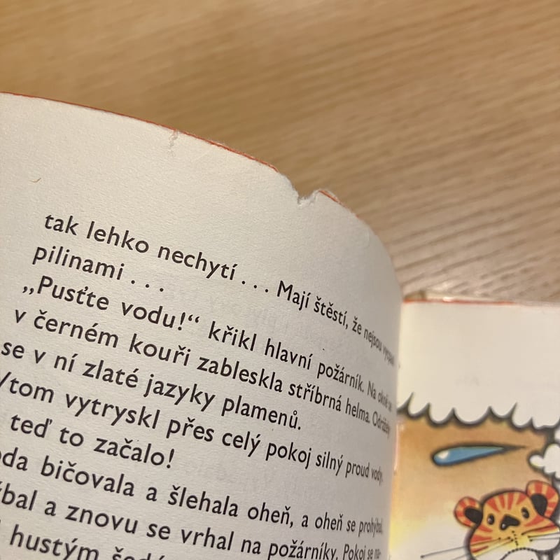 Neuveritelne prihody plysoveho tygra | タバネルブックス