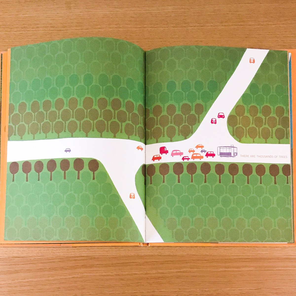 HENRI'S WALK TO PARIS 絵本 Henri's Walk to Paris | 素敵な洋書の絵本のお店 Read Leaf Books