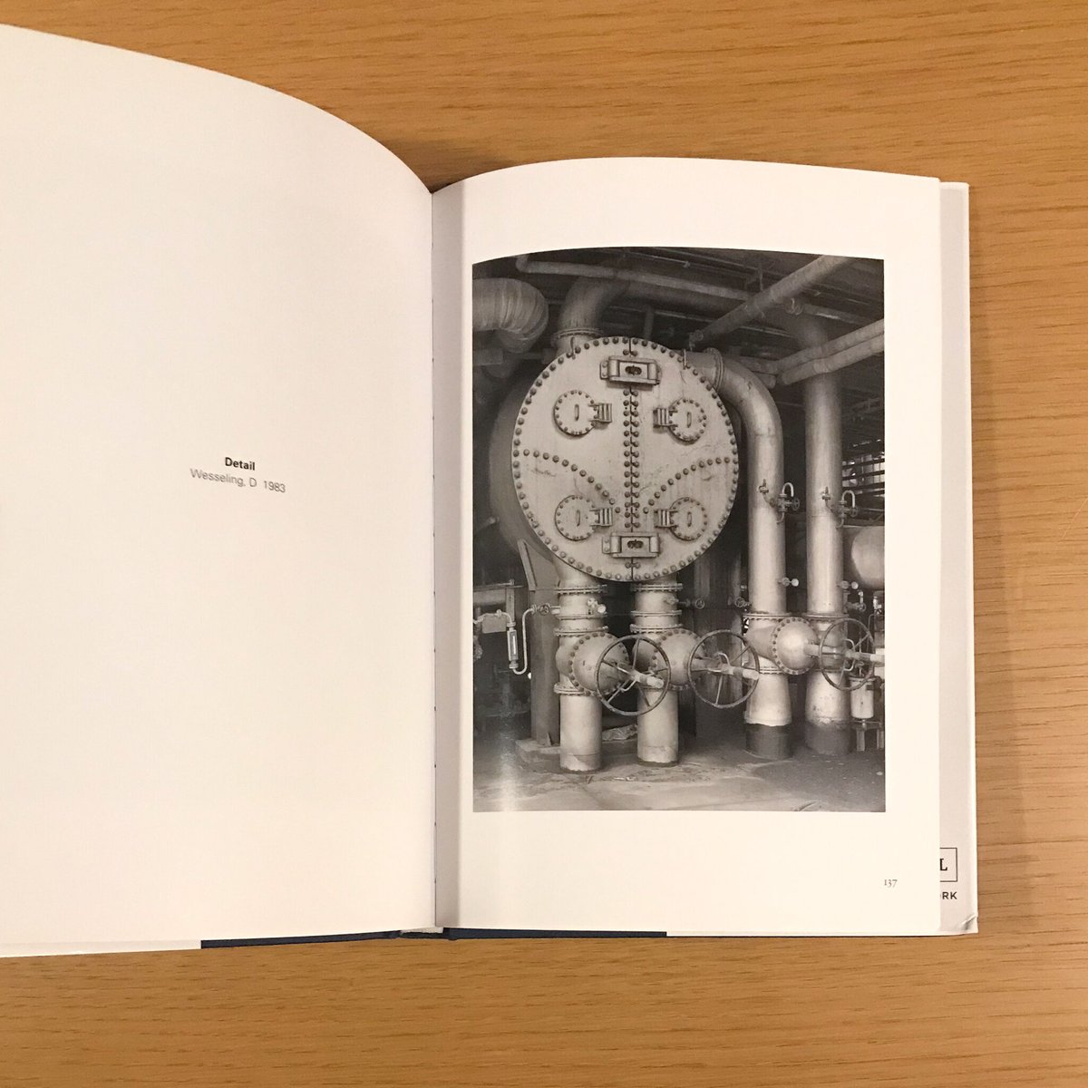 美品 希少　Becher 写真集　ベッヒャー Basic Forms Amazon | Bernd and Hilla Becher: Basic Forms (Masters of the