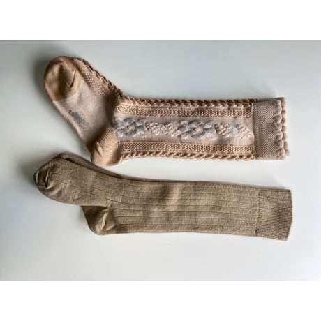 【Collegien】2650 Dalia - Jacquard Flower Knee-high Socks