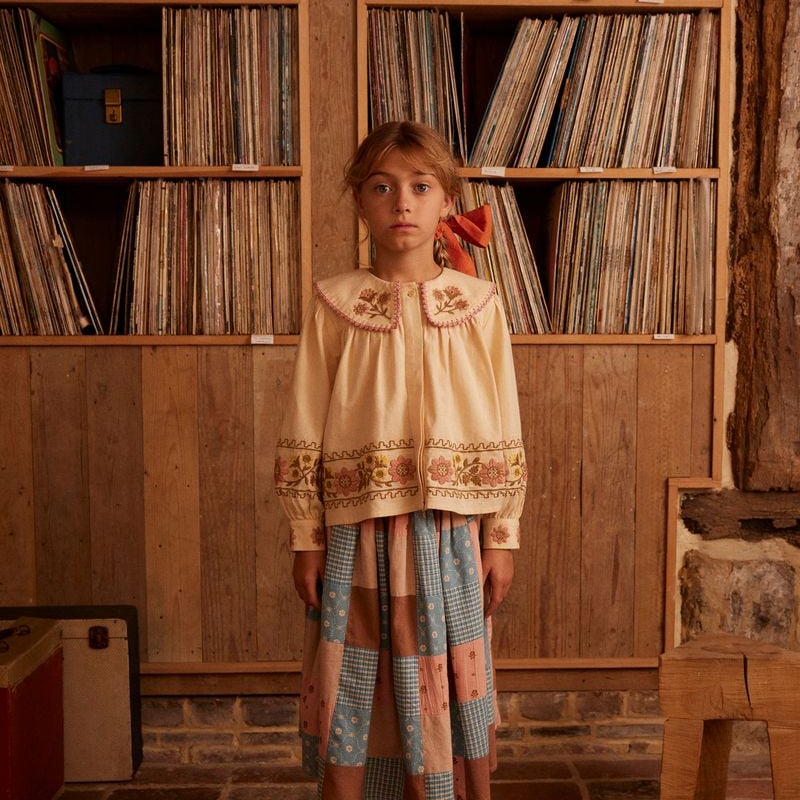 Apolina☆Dusty Blouse - Cashew☆5-7y 子供服 刺繍 ワンポイント