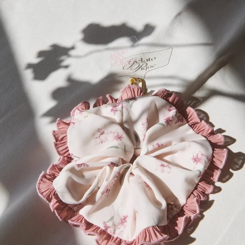 ハンドメイドシュシュM-4216♡薔薇柄×ストロベリージョーゼット♡ gelato pique 】 PWGG262628 [母の日]ｼｭｼｭｽﾄﾗｯﾌﾟ PNK