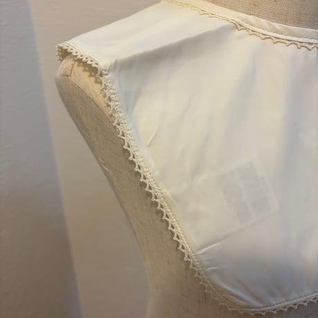 【mik＋】Original Mealtime Bib - Pure White