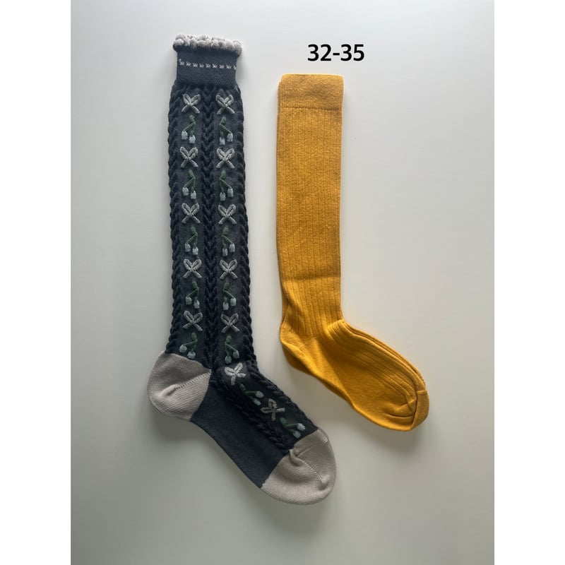 ガリガリ　JC-05＆Socks JC スターソックス M | ブラックシルク・ソックス | ジミー チュウ JP