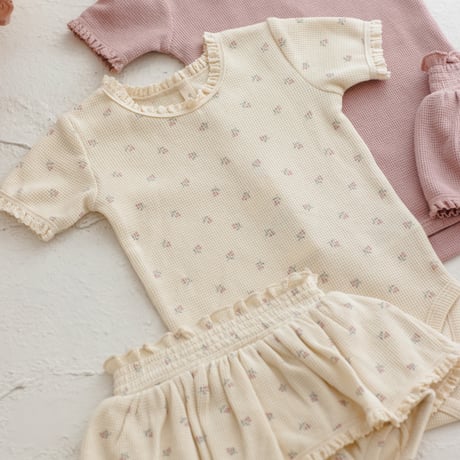 【Quincy Mae】SHORT SLEEVE WAFFLE BODYSUIT || MAUVE DITSY