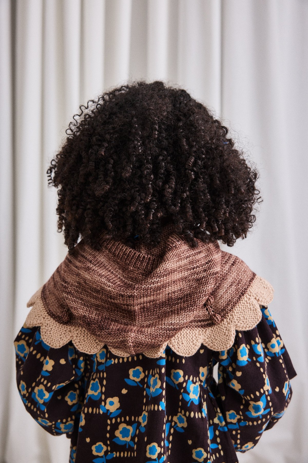 【misha&puff】ケープレット Misha&Puff】Scallop Capelet (Affogato) | MIK & CO