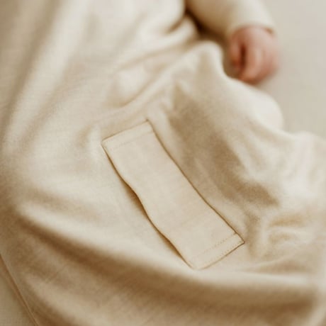 【 Jamie kay 】 JBLG259040 MERINO KIDSプレミアムギフト2点セット＜スリーパー&Penelope30cm＞ BEG