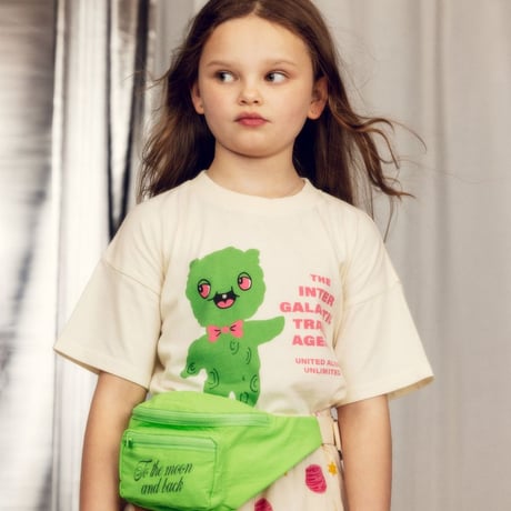 【 MINI RODINI 】Alien travel agency sp ss tee - Off-white