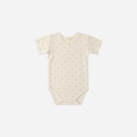 【Quincy Mae】SHORT SLEEVE WAFFLE BODYSUIT || MAUVE DITSY